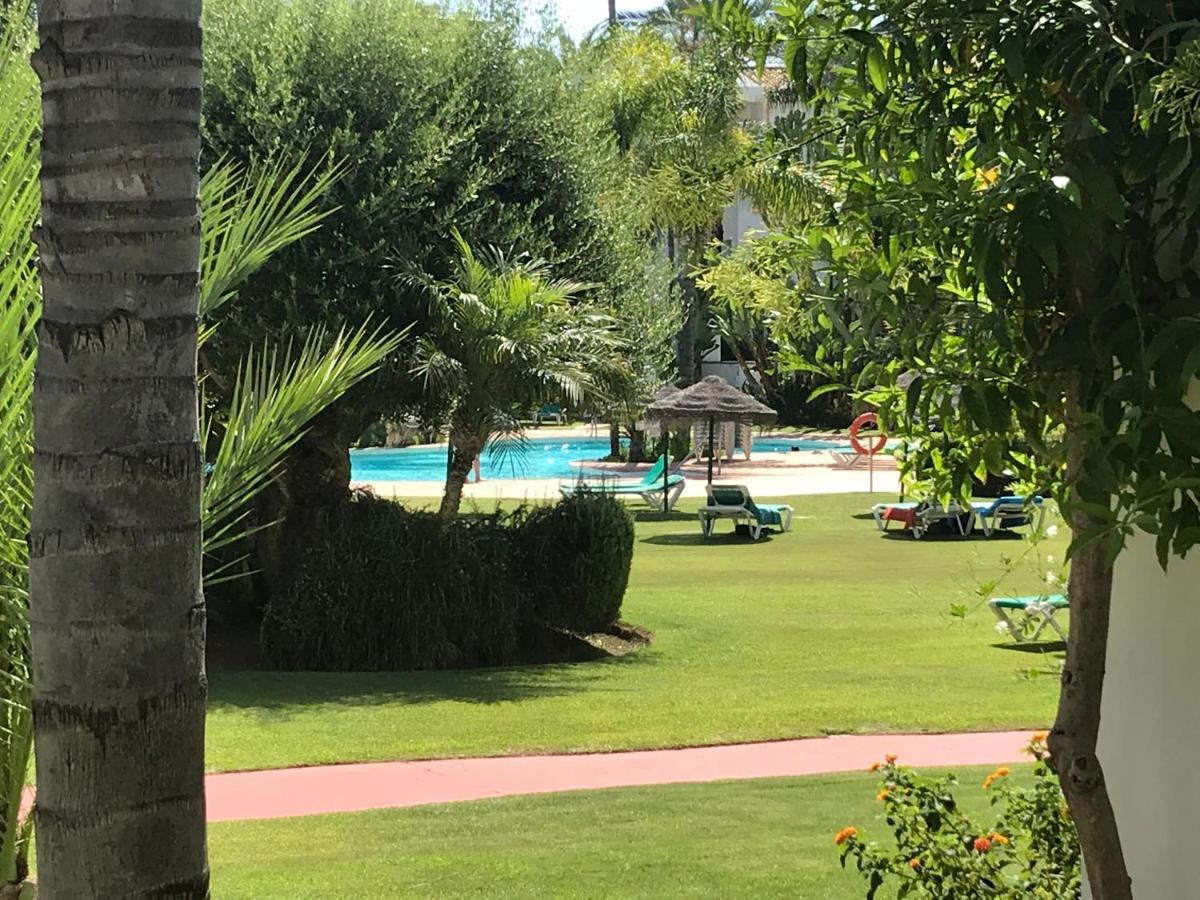 Apartment Costalita, Direct Beach Access, Ground Floor, Salt Water Pool Estepona Exterior foto