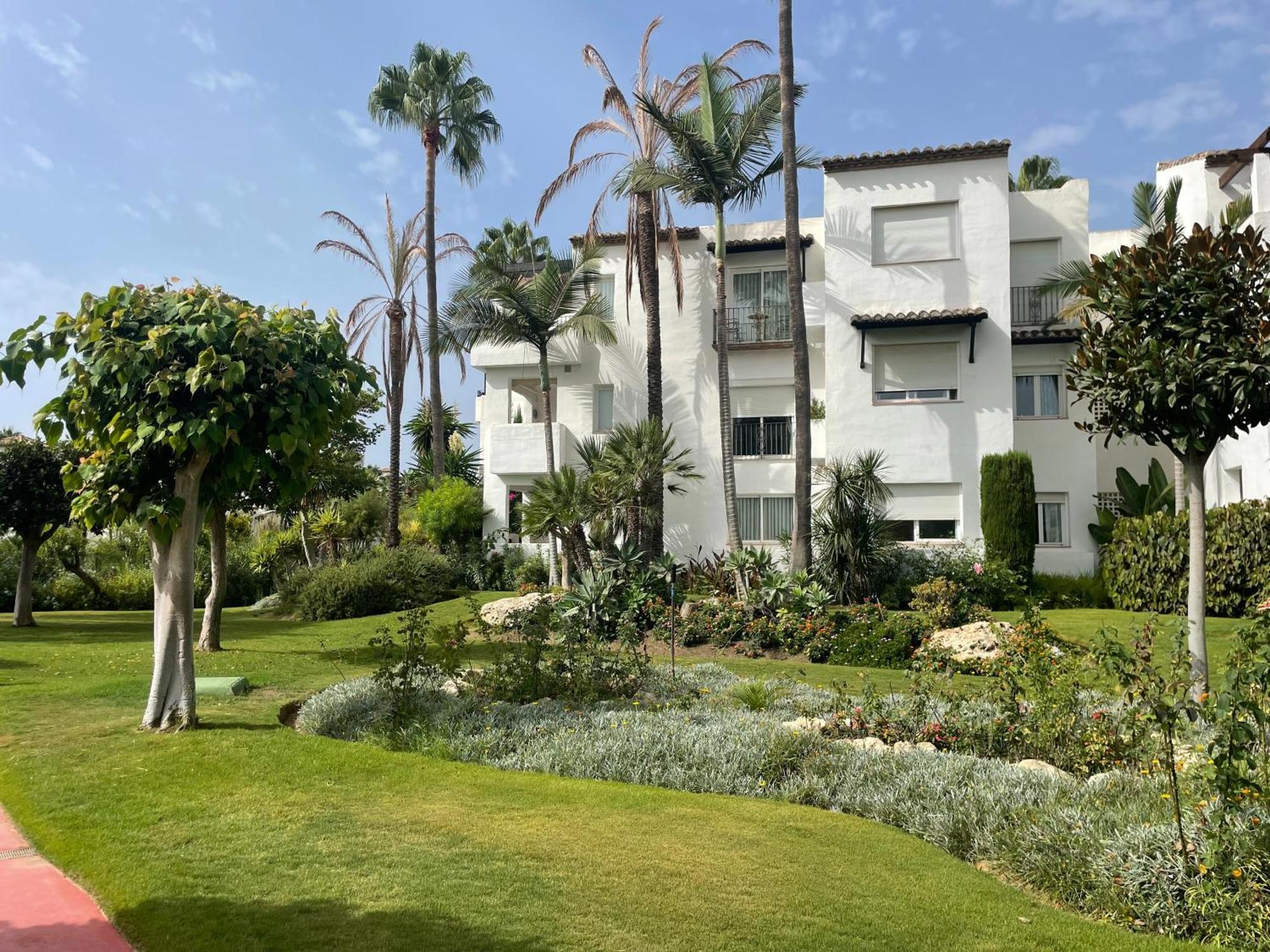 Apartment Costalita, Direct Beach Access, Ground Floor, Salt Water Pool Estepona Exterior foto
