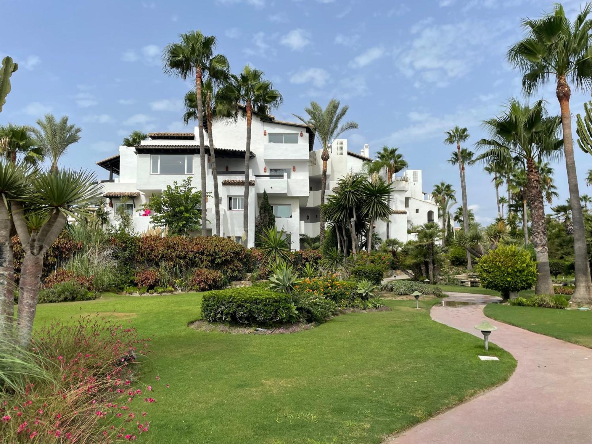 Apartment Costalita, Direct Beach Access, Ground Floor, Salt Water Pool Estepona Exterior foto